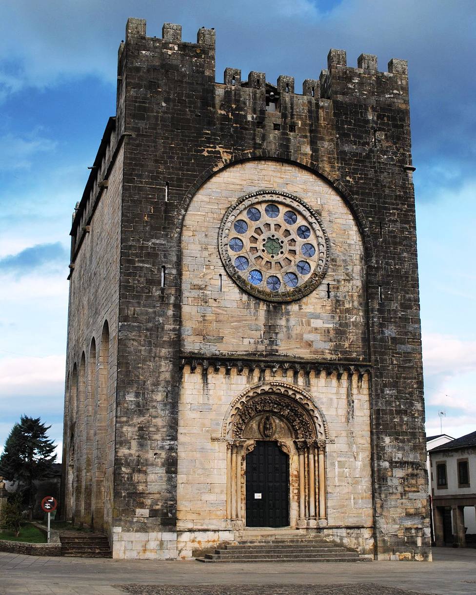 La Xunta rehabilita la iglesia del siglo XII trasladada “piedra a piedra” en Portomarín