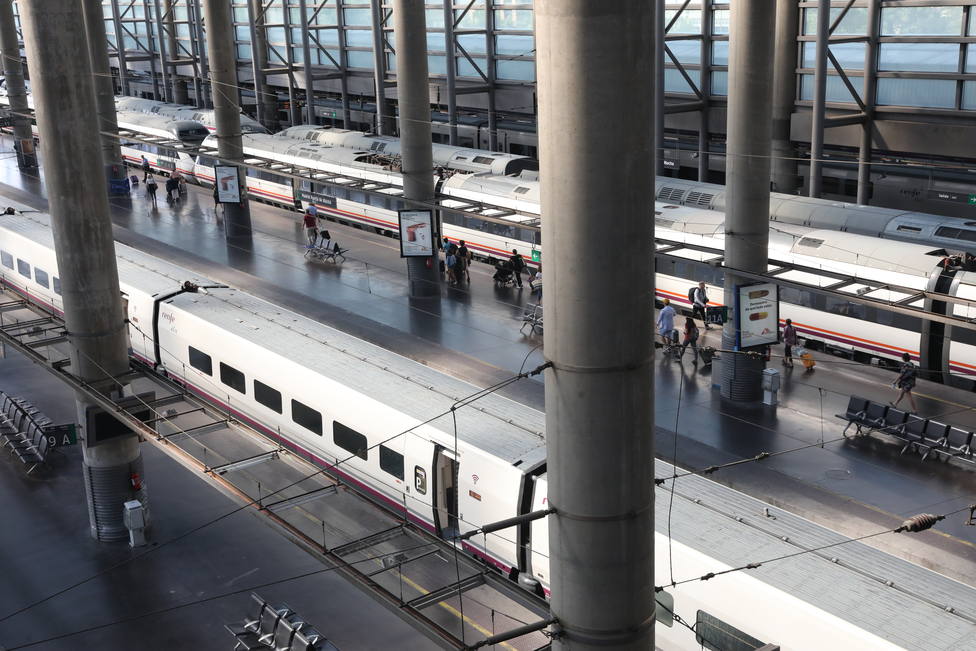 Renfe cancela 325 trenes este miércoles por la huelga, en vísperas del puente de agosto
