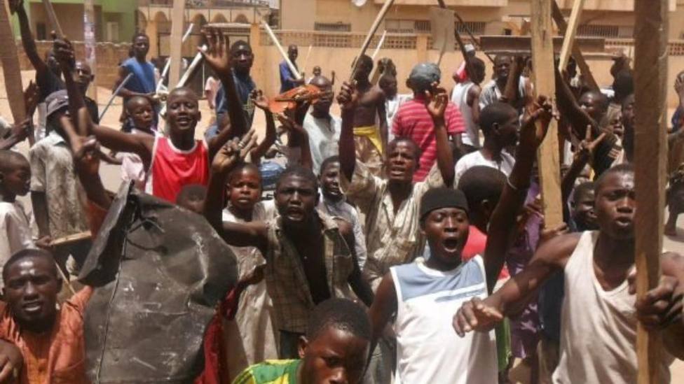 Al menos 15 muertos por las cargas policiales contra una celebración chií en Nigeria