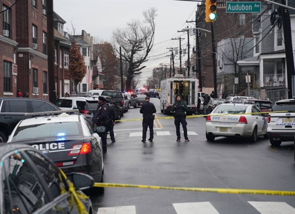 Seis muertos, entre ellos los dos agresores, en un tiroteo en Nueva Jersey