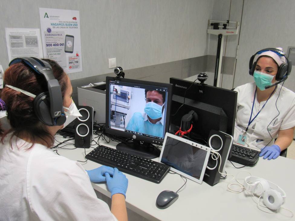 Teleconsulta: investigadores de Almería indican su eficacia en el cribado de pacientes y para optmizar los EPI