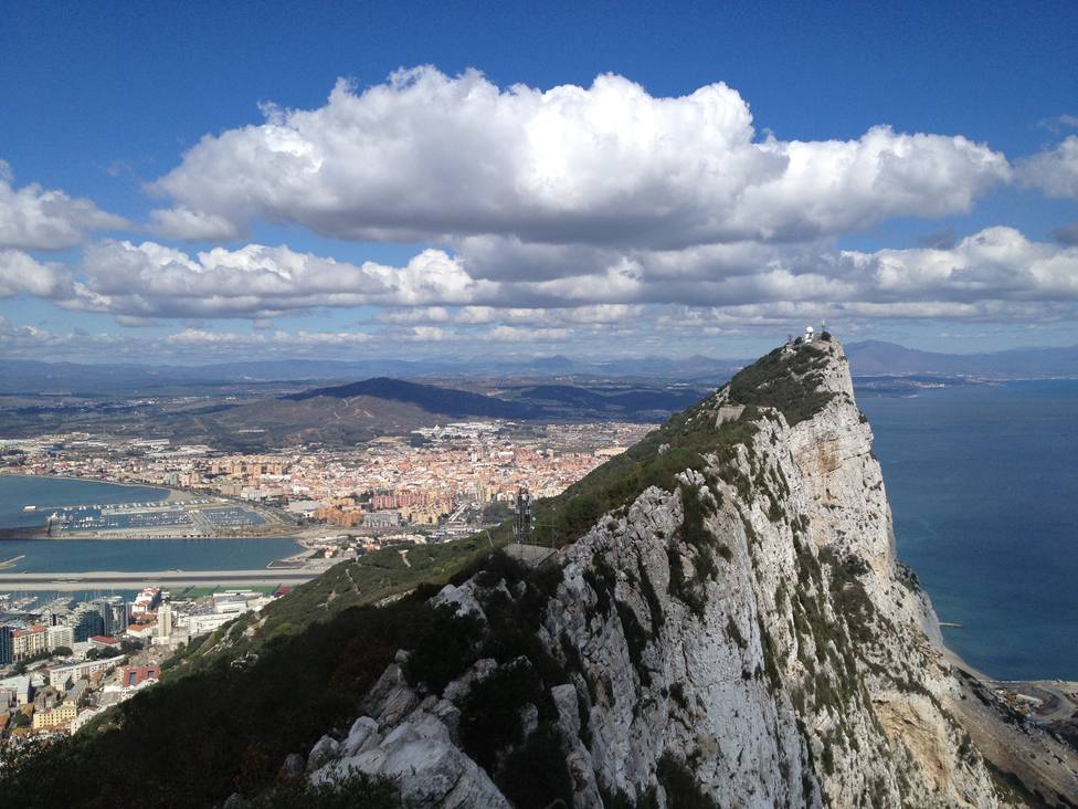 España cierra con Londres y Gibraltar un sistema para que los empleados trasfronterizos mantengan sus derechos