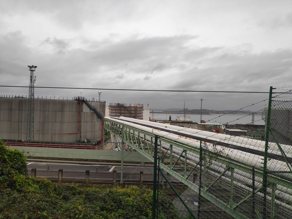 Poliducto de Repsol en el puerto de A Coruña