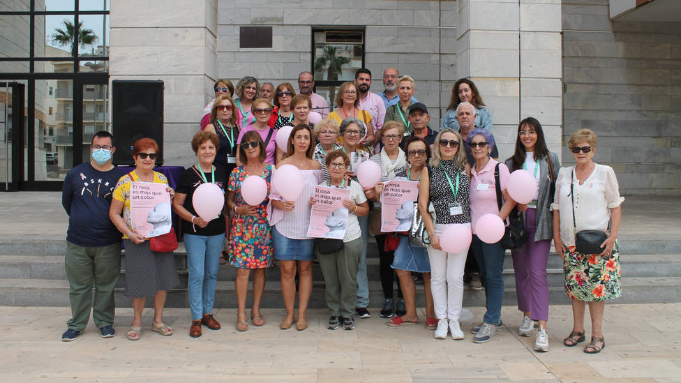 Salobreña se tiñe de rosa por el Día Mundial Contra el Cáncer de Mama