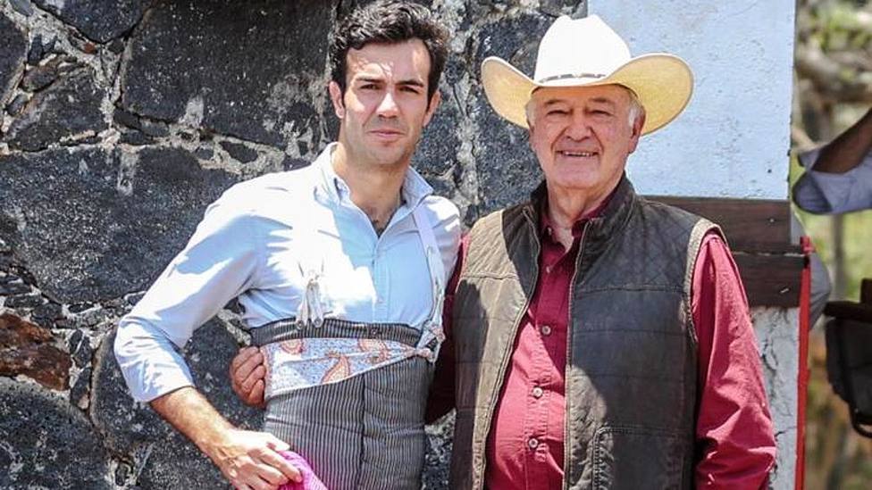 Tomás Rufo junto al ganadero mexicano Fernando Pérez Salazar