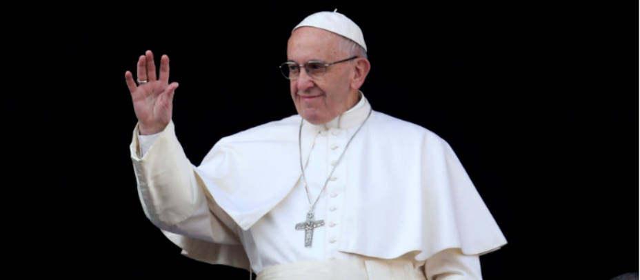 El Papa Francisco durante la tradicional bendición urbi et orbi. REUTERS