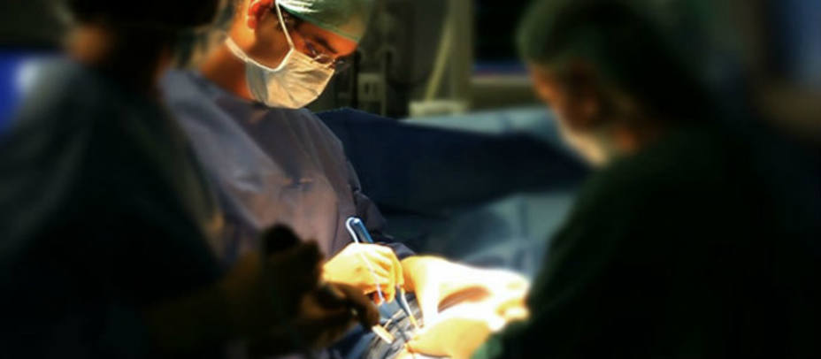 Intervención quirúrgica. Foto Unidad de Cirugía Torácica Mínimamente Invasiva