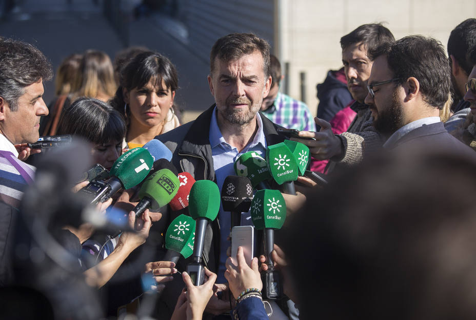 Maíllo cree que PP-A blanqueará una triple alianza con Cs y Vox y que a Susana Díaz la van a hacer caer en PSOE