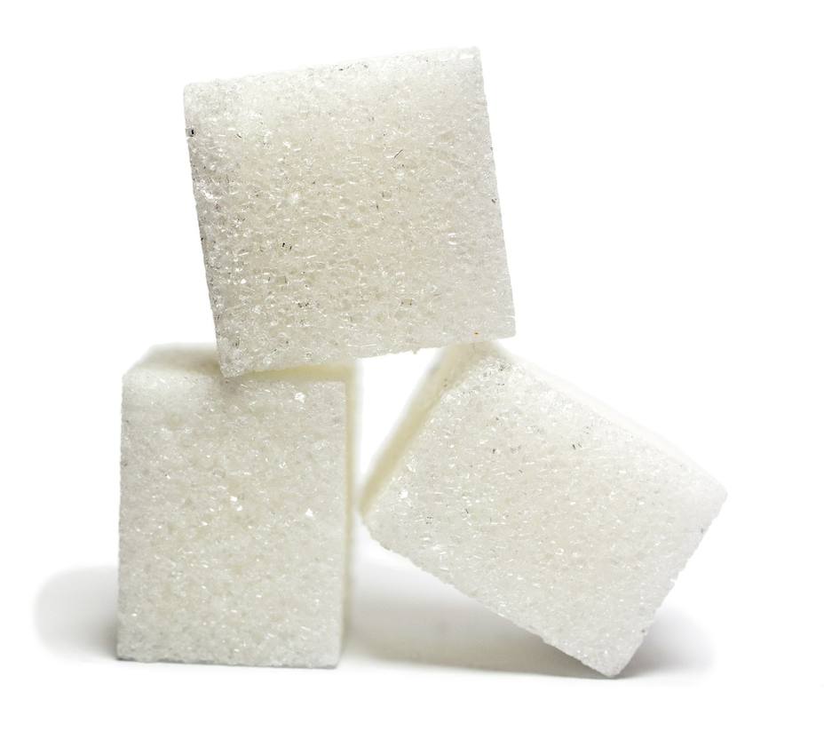 Sanidad y 400 empresas del sector alimentario acuerdan reducir azúcar, grasas y sal un 10 %