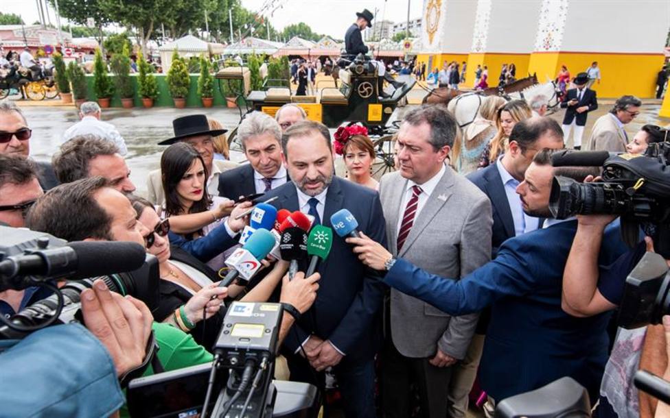 Ábalos asegura que “respeta” la decisión de la Justicia sobre Puigdemont “más allá de los intereses”