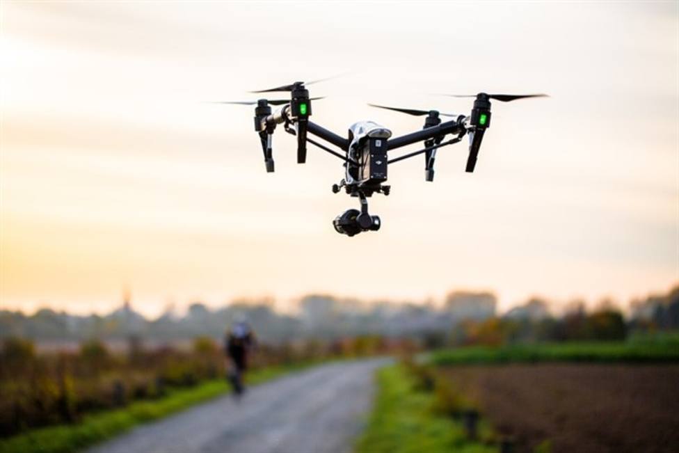 Denunciado el propietario de un dron que sobrevoló el aeropuerto de Barajas
