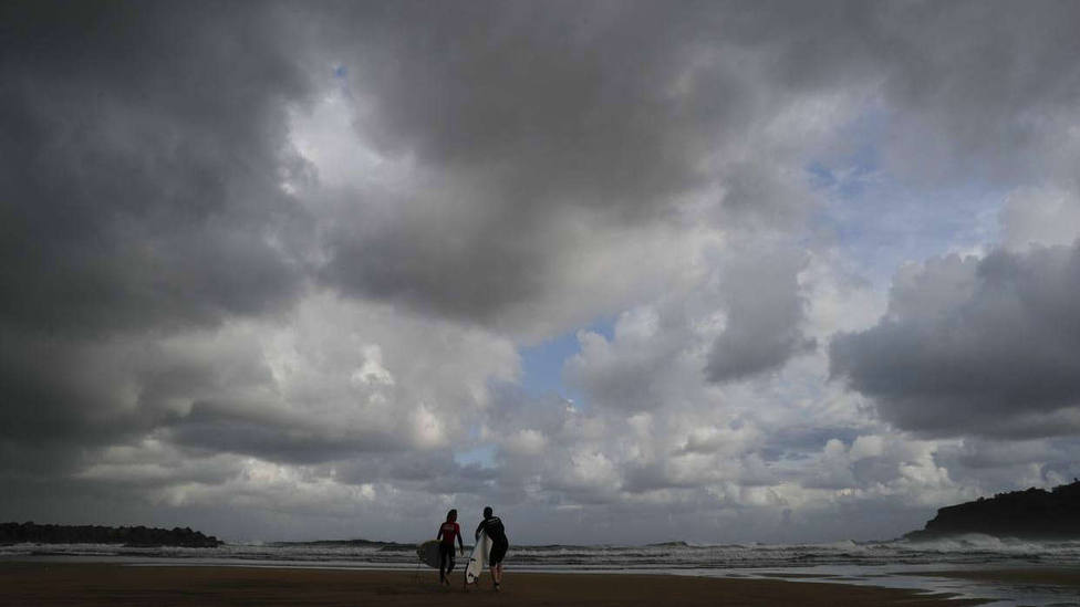 Siete comunidades siguen en alerta por tormentas y viento en extremo