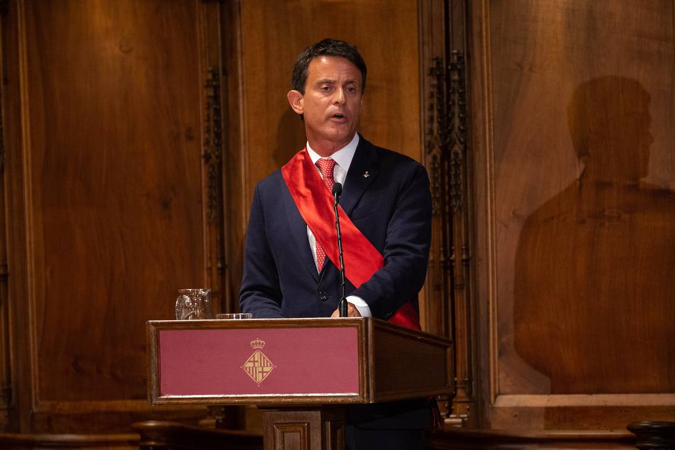 Valls pide la dimisión de Torra y abre la puerta a ser candidato a la Generalitat