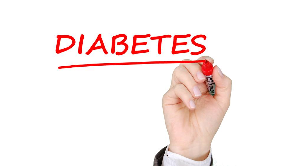 El Hospital Reina Sofía aborda el correcto manejo de la diabetes en gestantes, mayores, niños y adolescentes