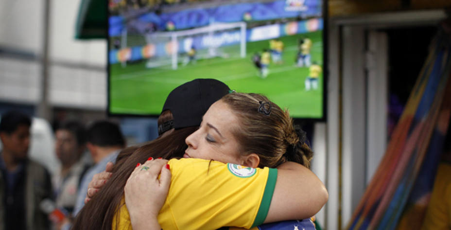 La decepeción de la afición brasileña (Reuters)