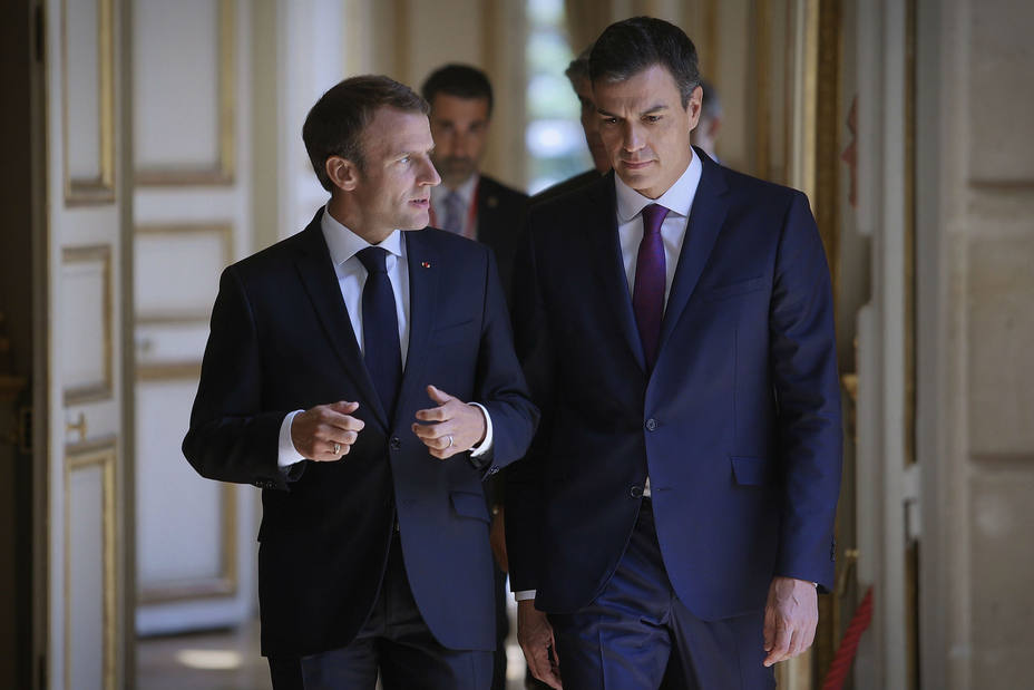 Pedro Sánchez con Emmanuel Macron