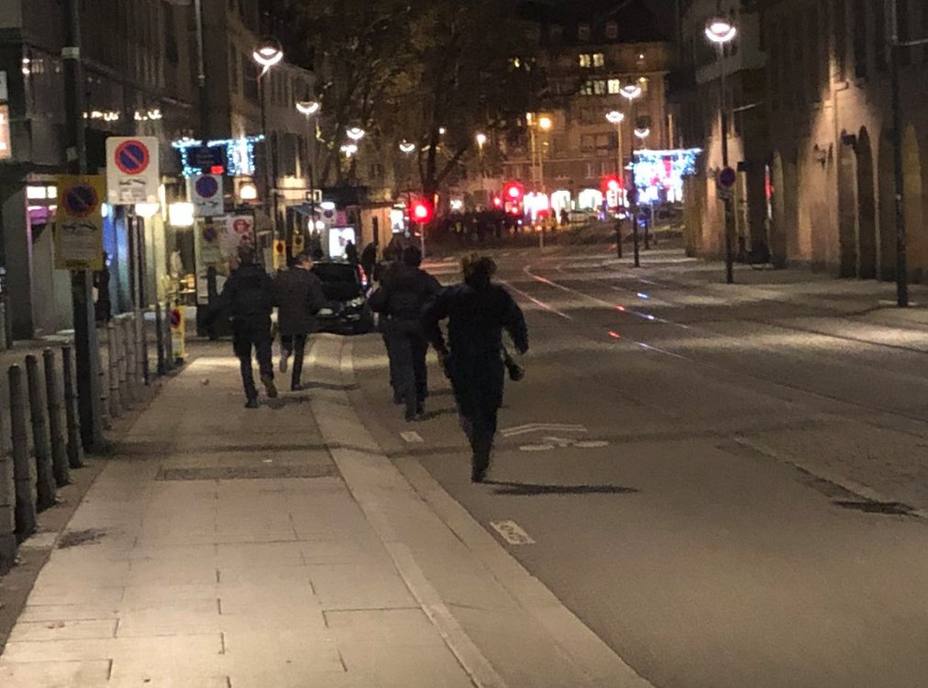 Tres muertos y doce heridos en un tiroteo en un mercado navideño de Estrasburgo