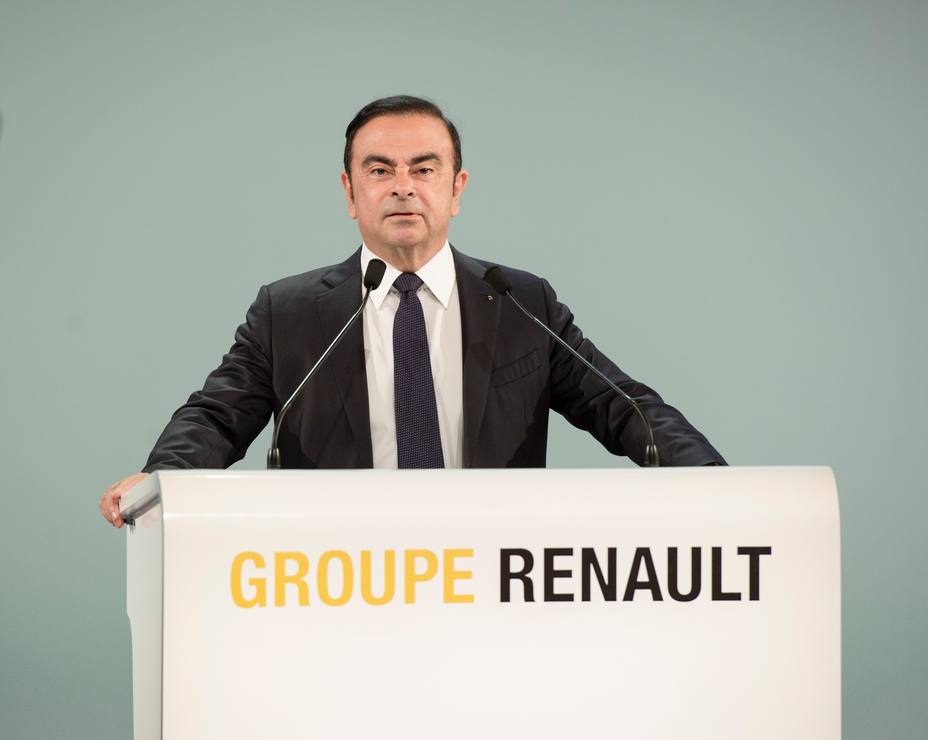 Ghosn se mantiene como consejero en Renault tras su dimisión como presidente y consejero delegado