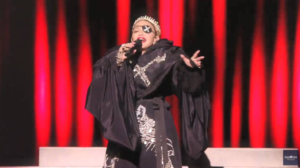 Madonna decepciona: festival de gallos durante su actuación en Eurovisión