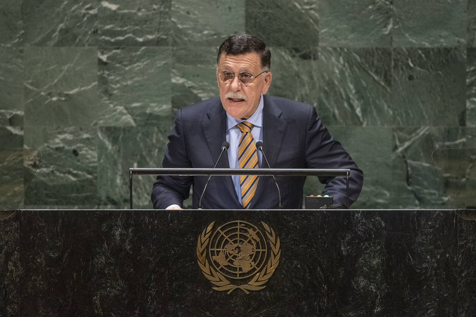Serraj declara su desconfianza hacia las intenciones de Haftar sobre la firma de un alto el fuego en Berlín