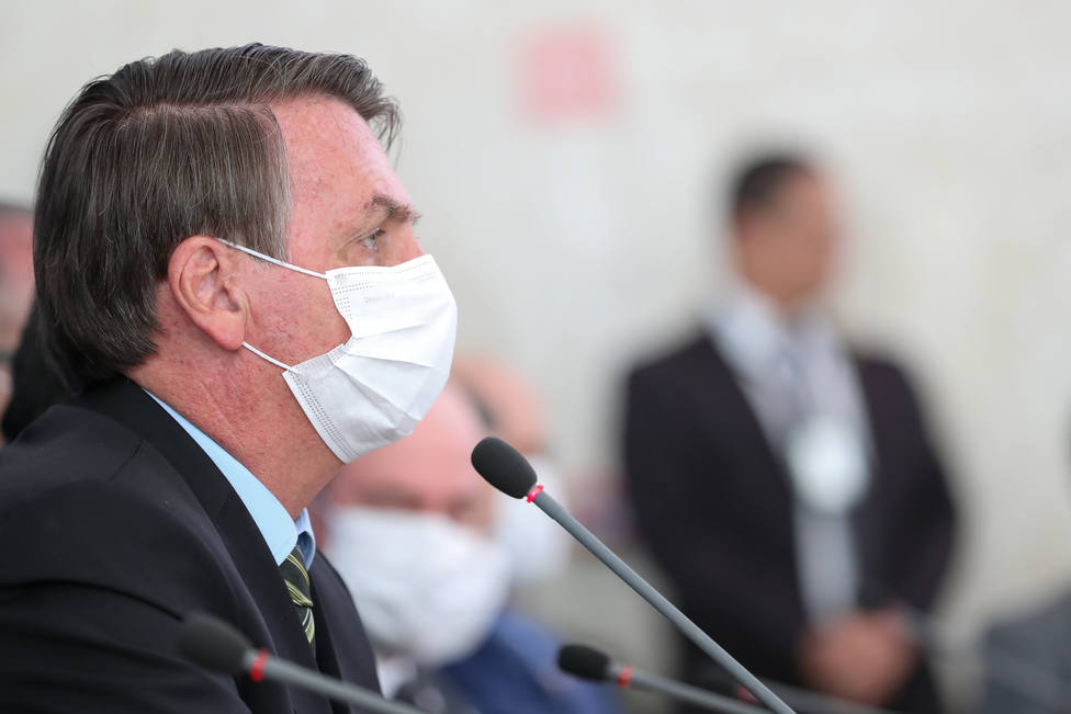 Bolsonaro dice que las medidas contra el coronavirus no pueden ser peores que la enfermedad
