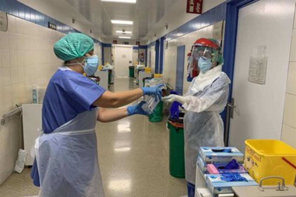 El SAS oferta en Almería 695 contratos para atender a pacientes COVID-19 y la demanda sanitaria en invierno