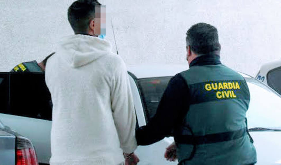 La Guardia Cívil detiene a tres oersonas como presuntos autores de numerosos robos en La Loma y Sierra Mágina