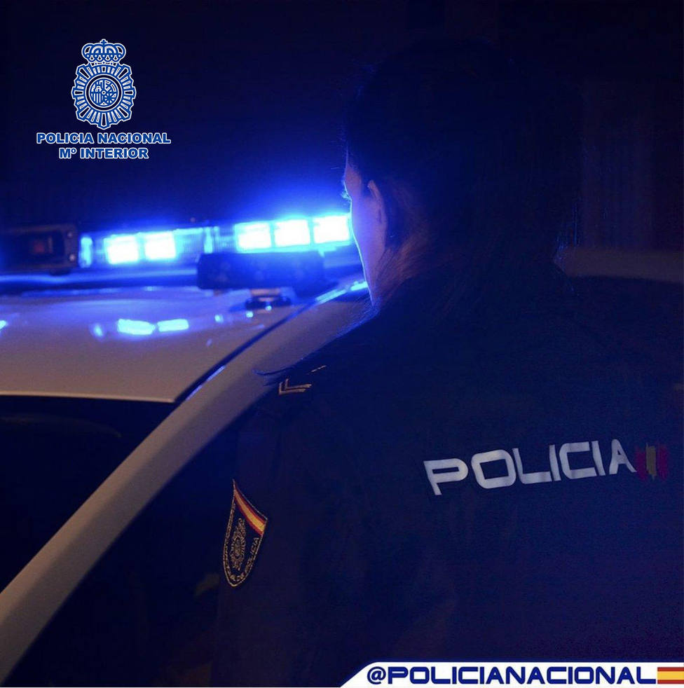 La Policía evita que una mujer se arroje al vacío desde la quinta planta de un hotel en Logroño