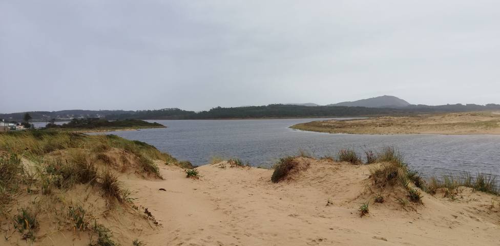 Foto de la laguna de A Frouxeira, en Valdoviño - FOTO: Xunta