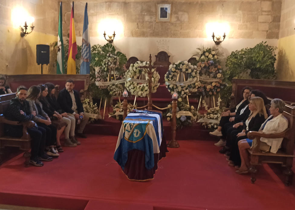 La capilla ardiente de Rafael Verdú testimonia sus raíces profundas en Jerez