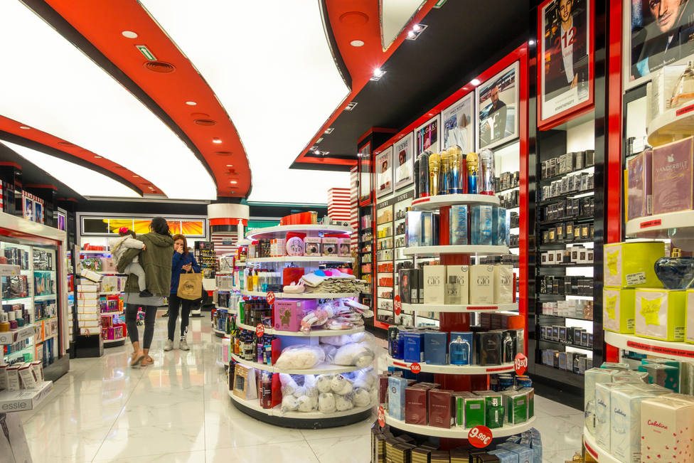 Un experto detalla qué debes hacer para evitar comprar un cosmético falsificado: Es muy importante