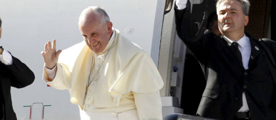 El Papa Francisco se despide de Nairobi y vieja hacia Uganda. REUTERS
