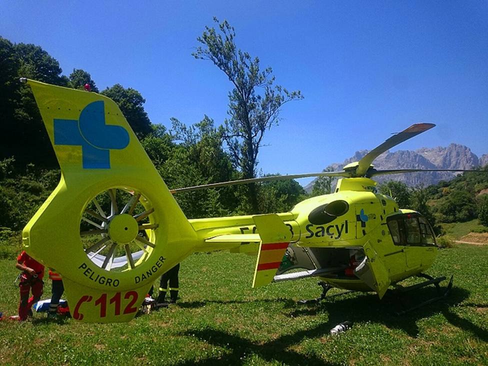 Fallece un motorista y otro es evacuado en helicóptero en un accidente en El Hoyo de Pinares (Ávila)