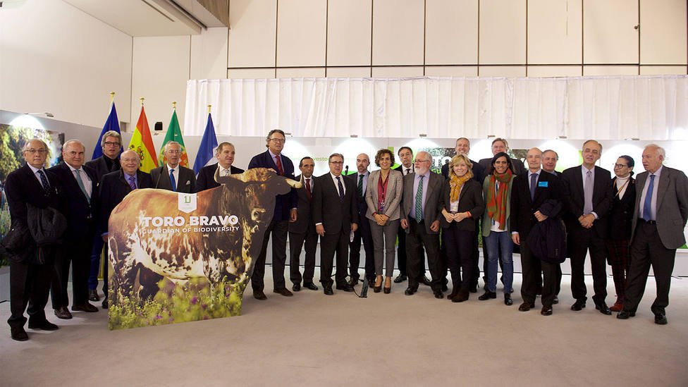 Los representantes de la Unión de Criadores de Toros de Lidia, en el Parlamento Europeo