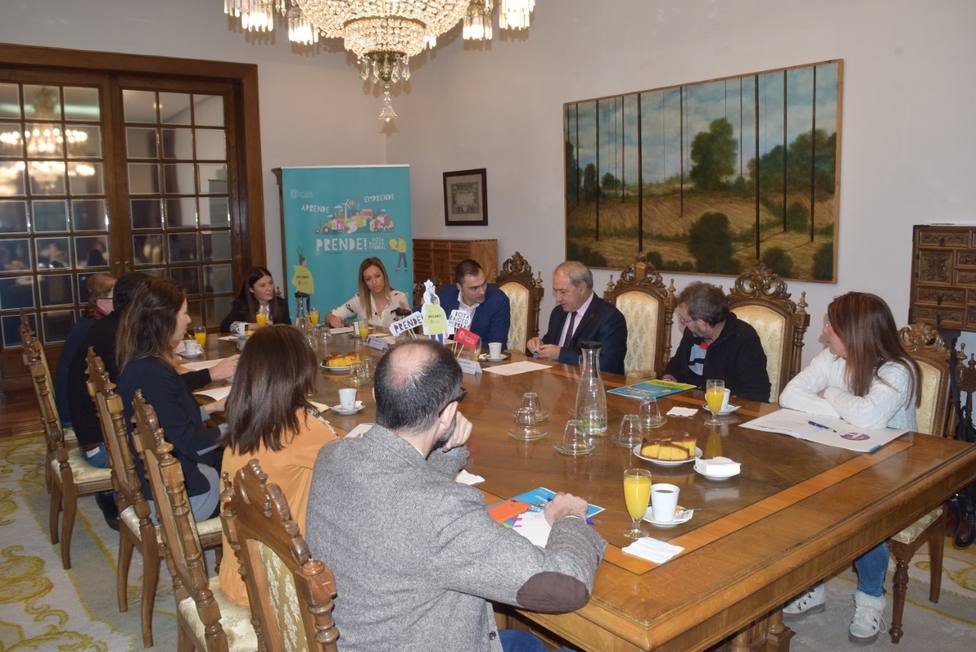 La Diputación de Lugo moviliza a la patronal para desarrollar un plan de empleo rural