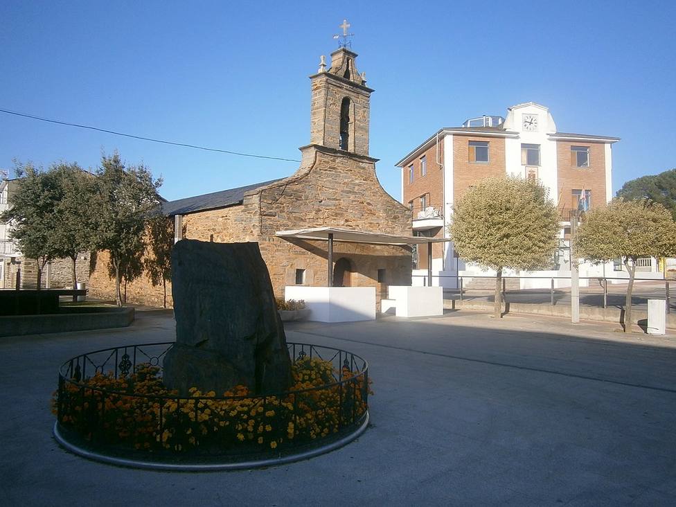 ctv-qny-1200px-ermita y ayuntamiento de cubillos del sil