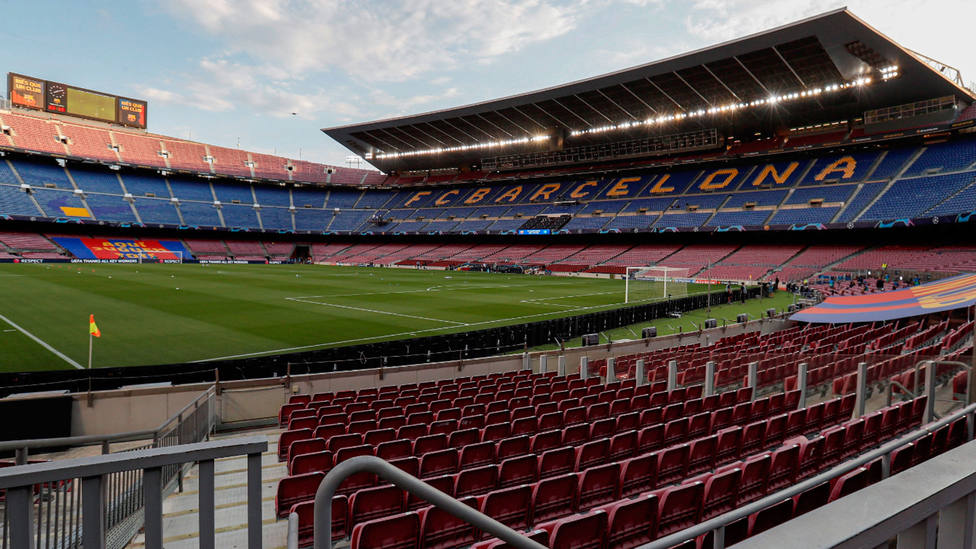 Imagen del Camp Nou, a puerta vacía. EFE