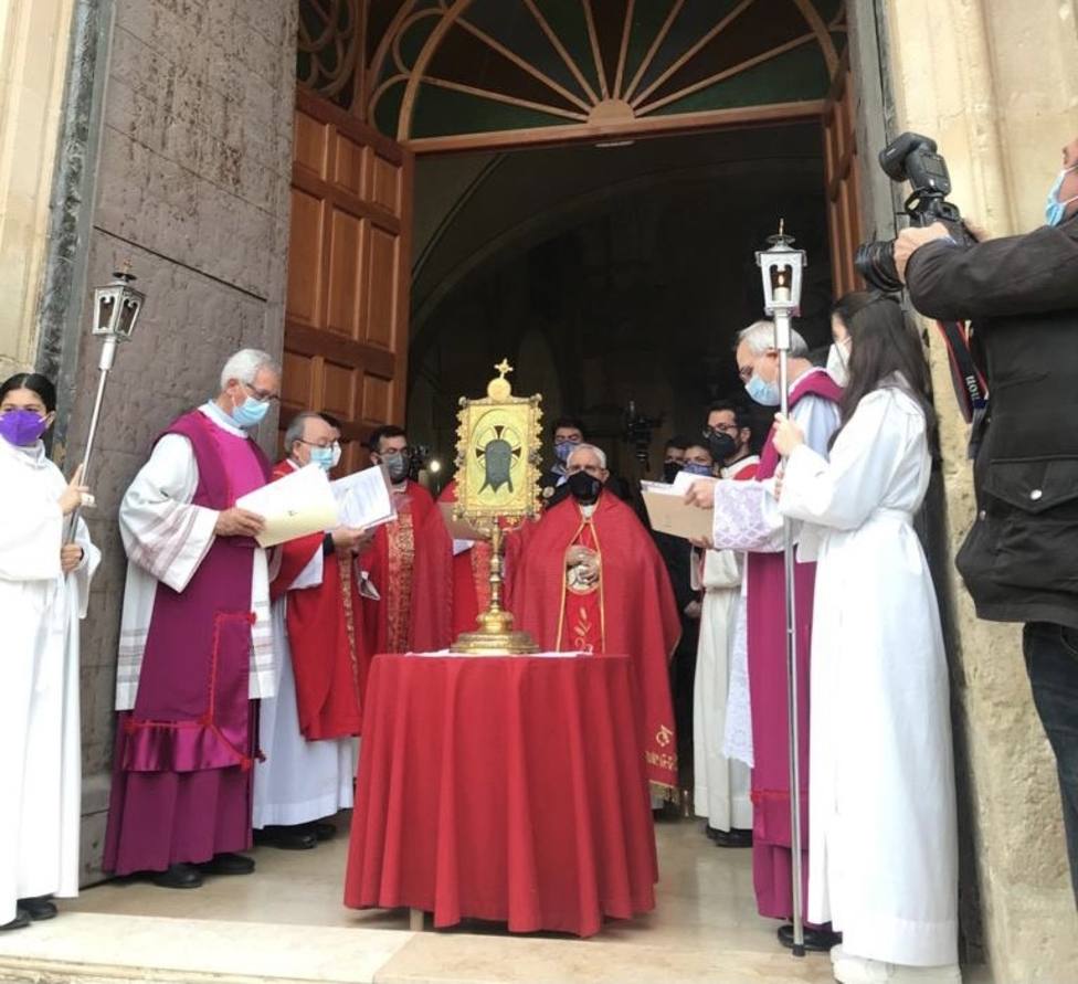 Bendición a la provincia a cargo de D. Jesús Murgui, obispo de Orihuela-Alicante