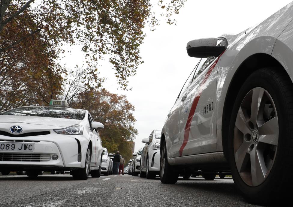 Los taxis eléctricos podrán trabajar en Madrid los siete días de la semana