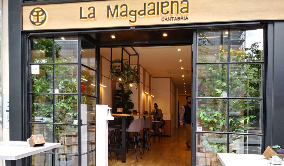 La historia del restaurante La Magdalena, un proyecto que da trabajo a jóvenes migrantes en Madrid