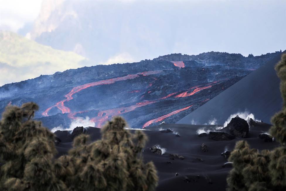 El volcán de La Palma sube su índice de explosividad por acumulación de piroclastos