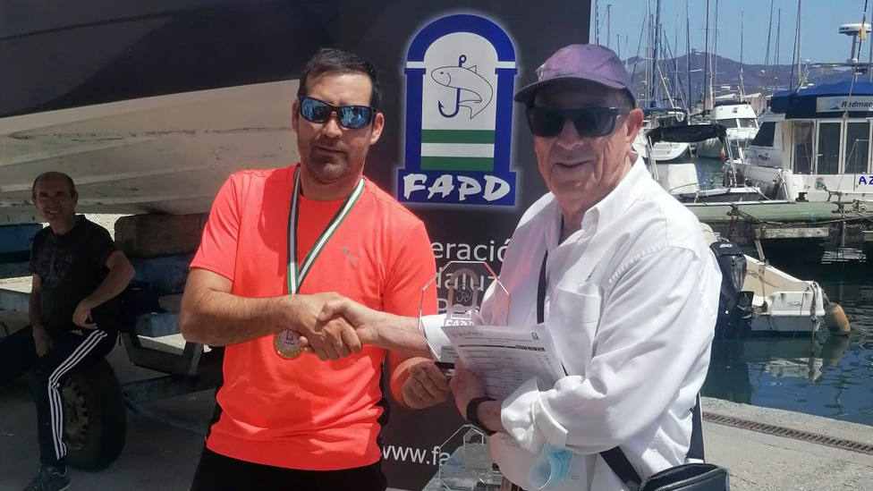 El carchunero Arsenio Frías se proclama campeón provincial de pesca en kayak