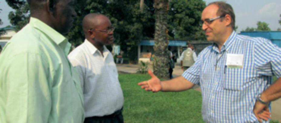 Enrique Bayo lleva 19 años como misionero en África.