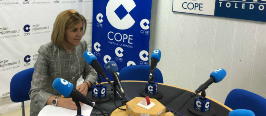 María Dolores de Cospedal en el estudio de la Cadena COPE en Toledo.
