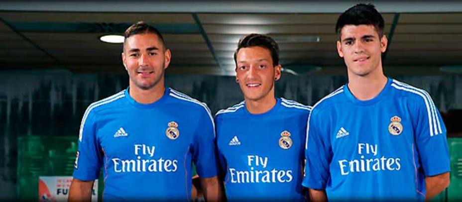 Karim Benzema , Mesut Özil y Álvaro Morata, durante la presentación de la segunda equipación (realmadrid.com)