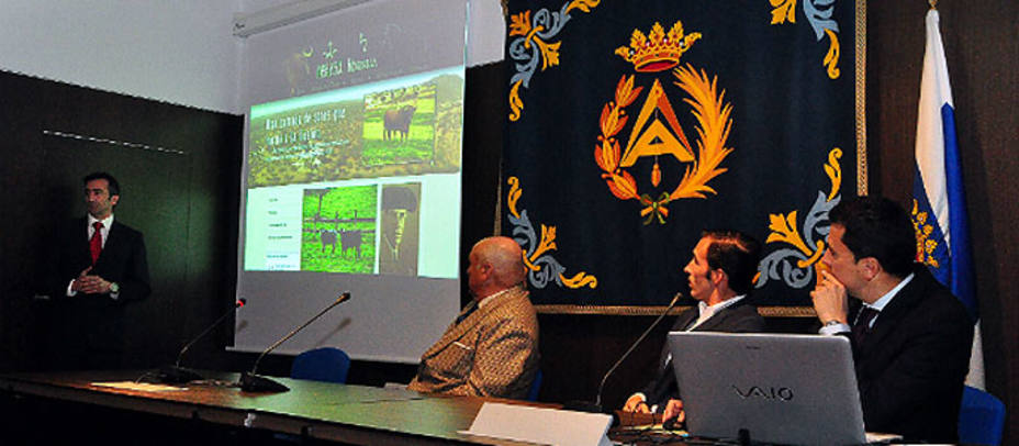 Acto de presentación de la web del ganadero José Luis Pereda en Huelva