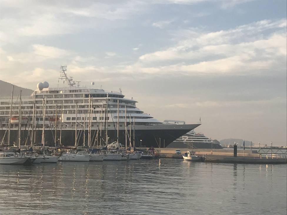 Cartagena recibe doble escala de cruceros, entre ellos uno de lujo