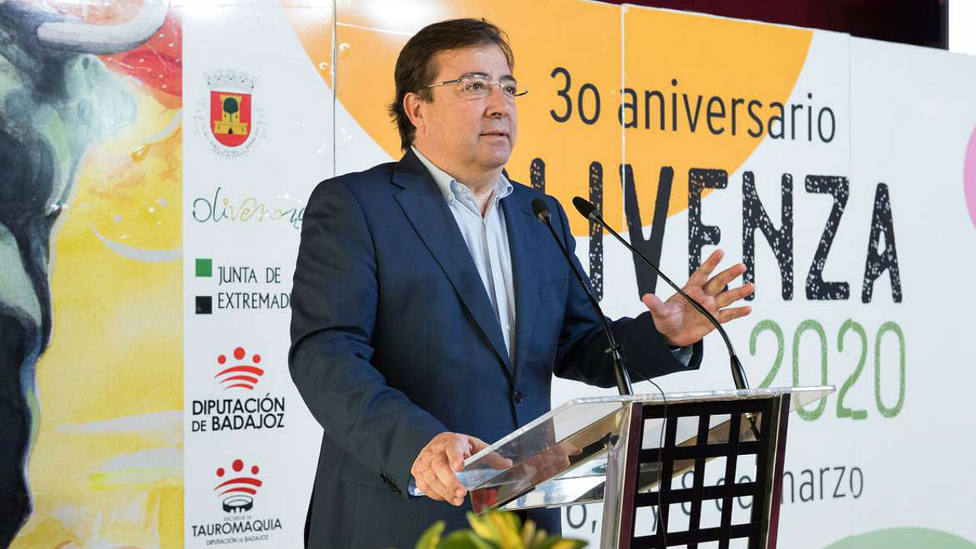 Guillermo Fernández Vara durante la inauguración de la XXX Feria del Toro de Olivenza