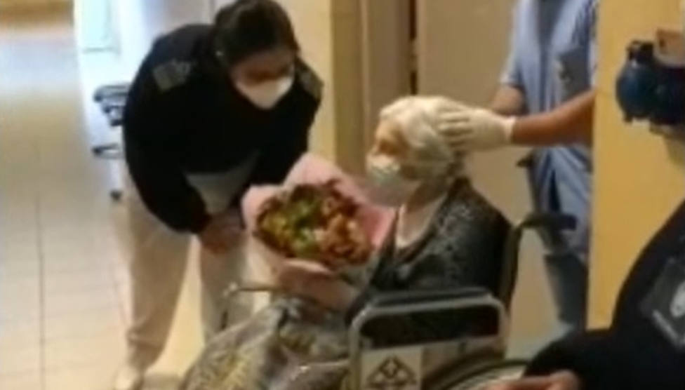 La emocionante historia de Irene: una anciana de 101 años que supera entre aplausos el coronavirus