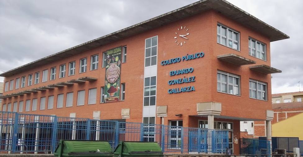 Dos alumnos con COVID-19 activan el protocolo en el colegio González Gallarza de Lardero
